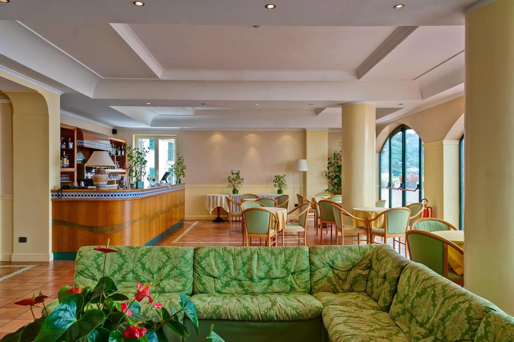 Best Western Hotel La Conchiglia Trogir Exterior foto