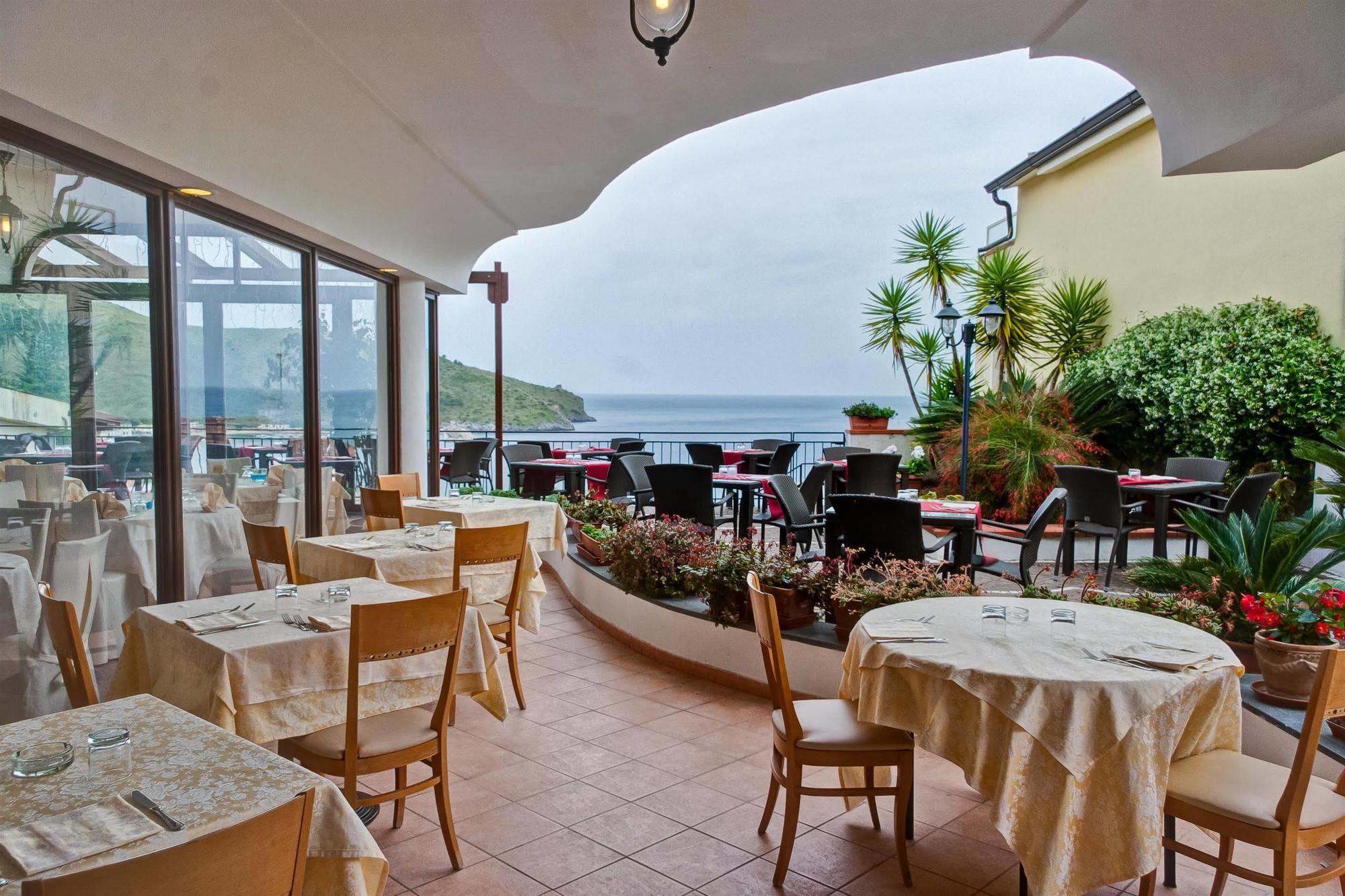 Best Western Hotel La Conchiglia Trogir Exterior foto