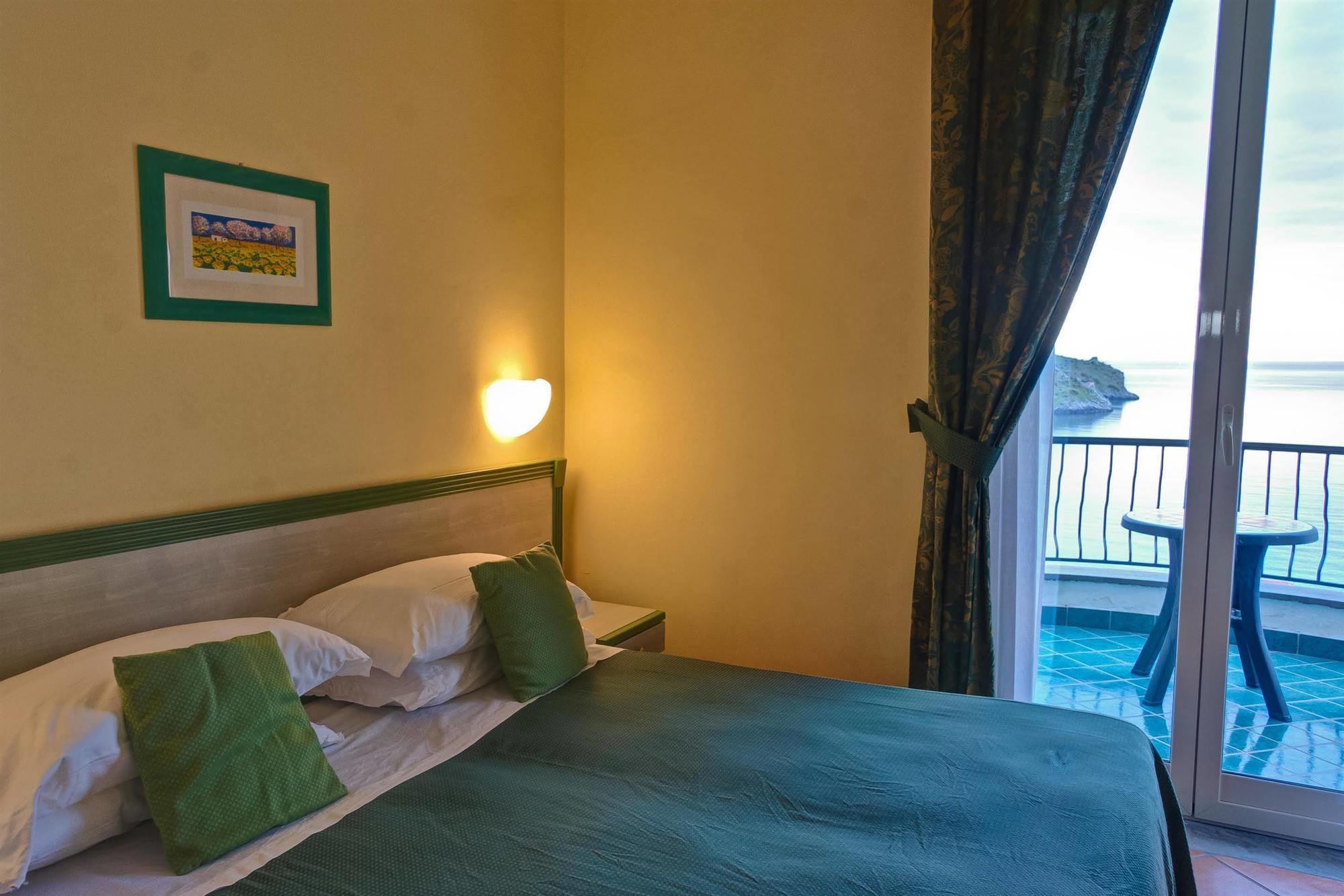 Best Western Hotel La Conchiglia Trogir Exterior foto